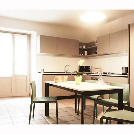 Due Dei Mille. Incantevole Casa In Centro Ad Alba מראה חיצוני תמונה