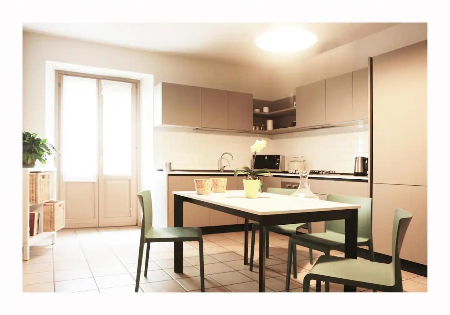 Due Dei Mille. Incantevole Casa In Centro Ad Alba מראה חיצוני תמונה